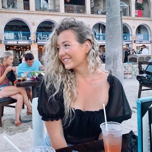 Meet your Posher, Carlee